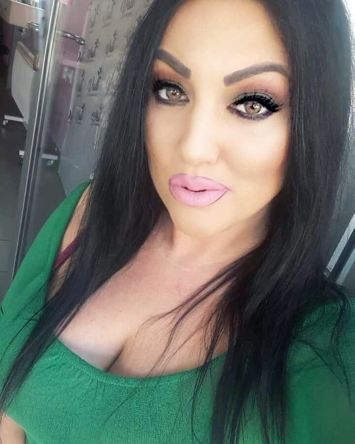 Perra serbia valeria maquillaje bimbo