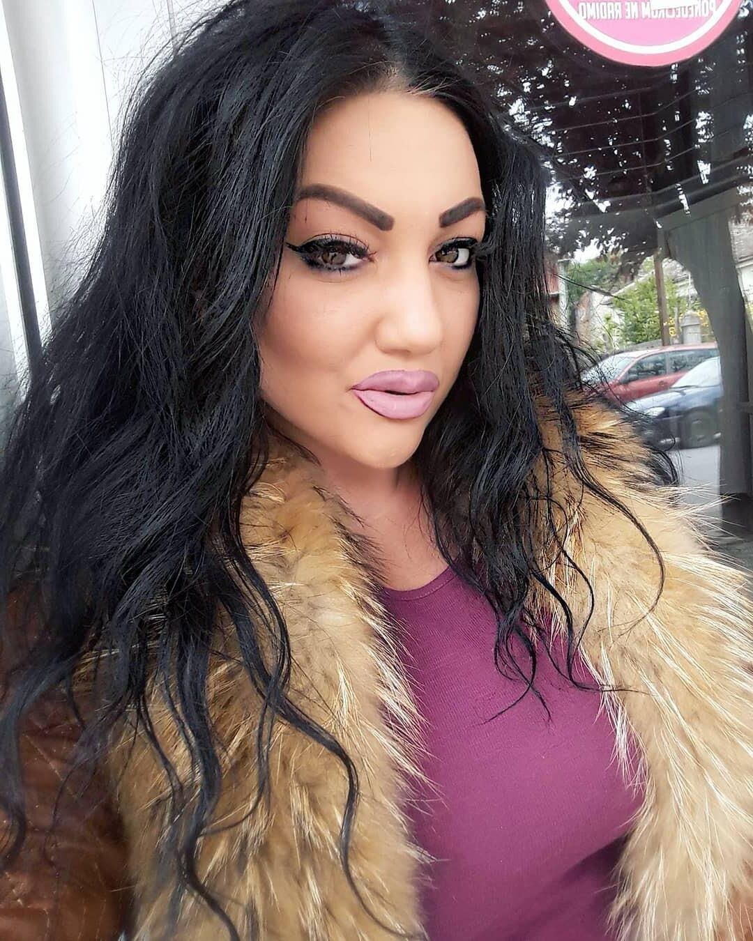 Perra serbia valeria maquillaje bimbo