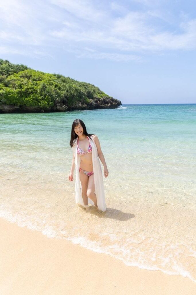 Airi Suzumura Photobook Okinawa Photo No.