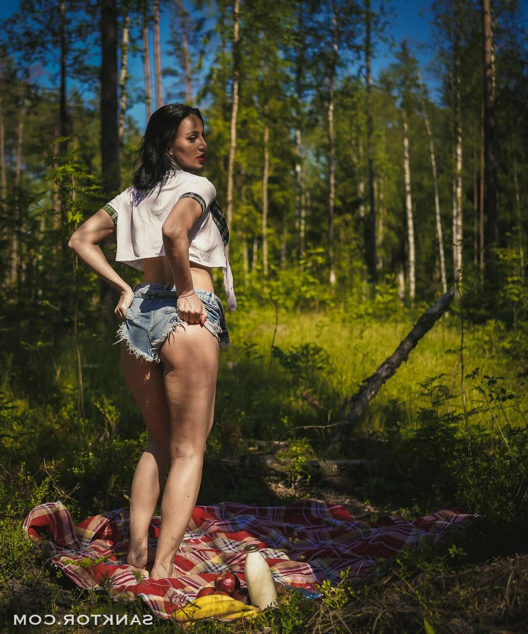 Sanktor Afina Kisser Naked Sexwife мастурбирует