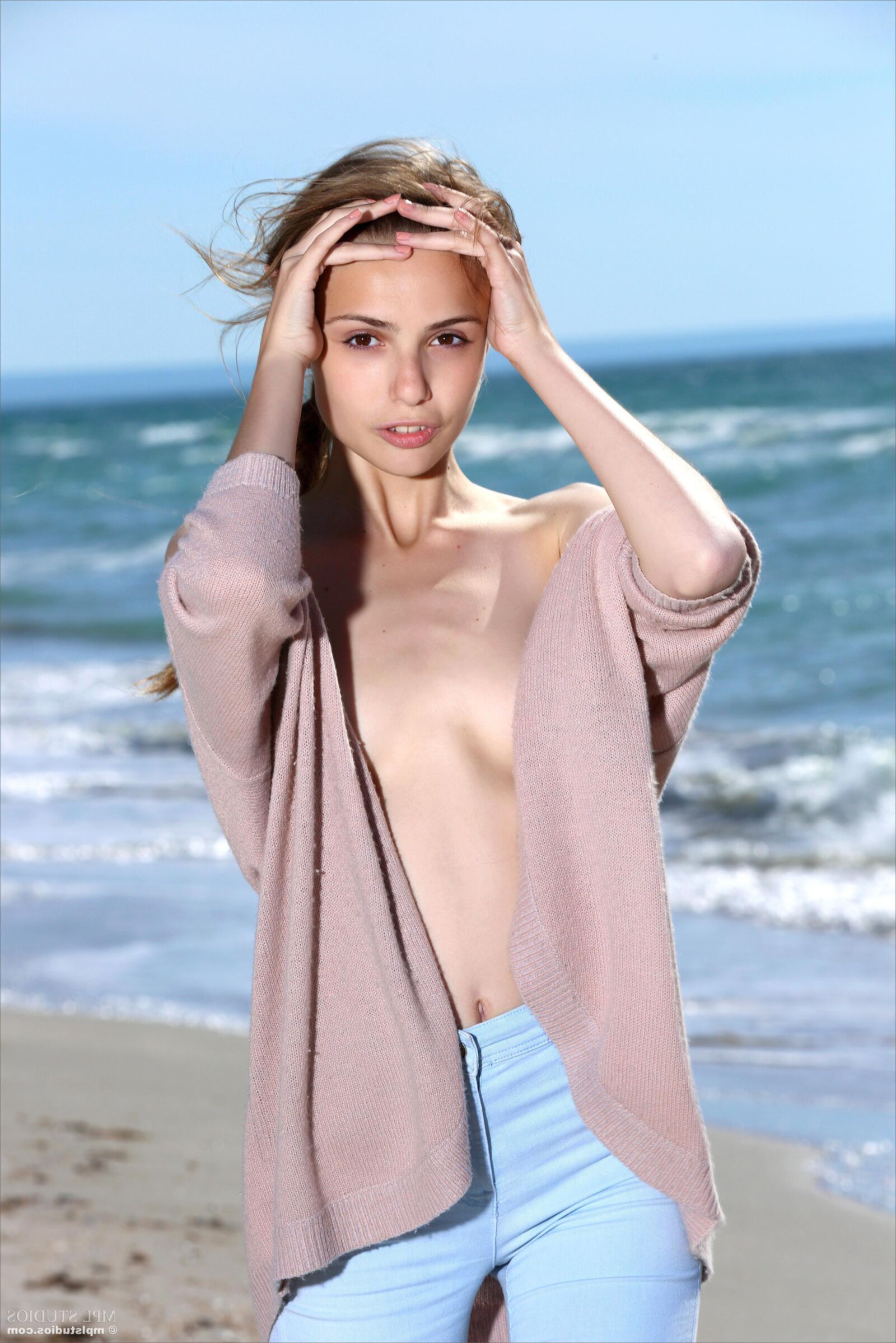 Elle Beach Story