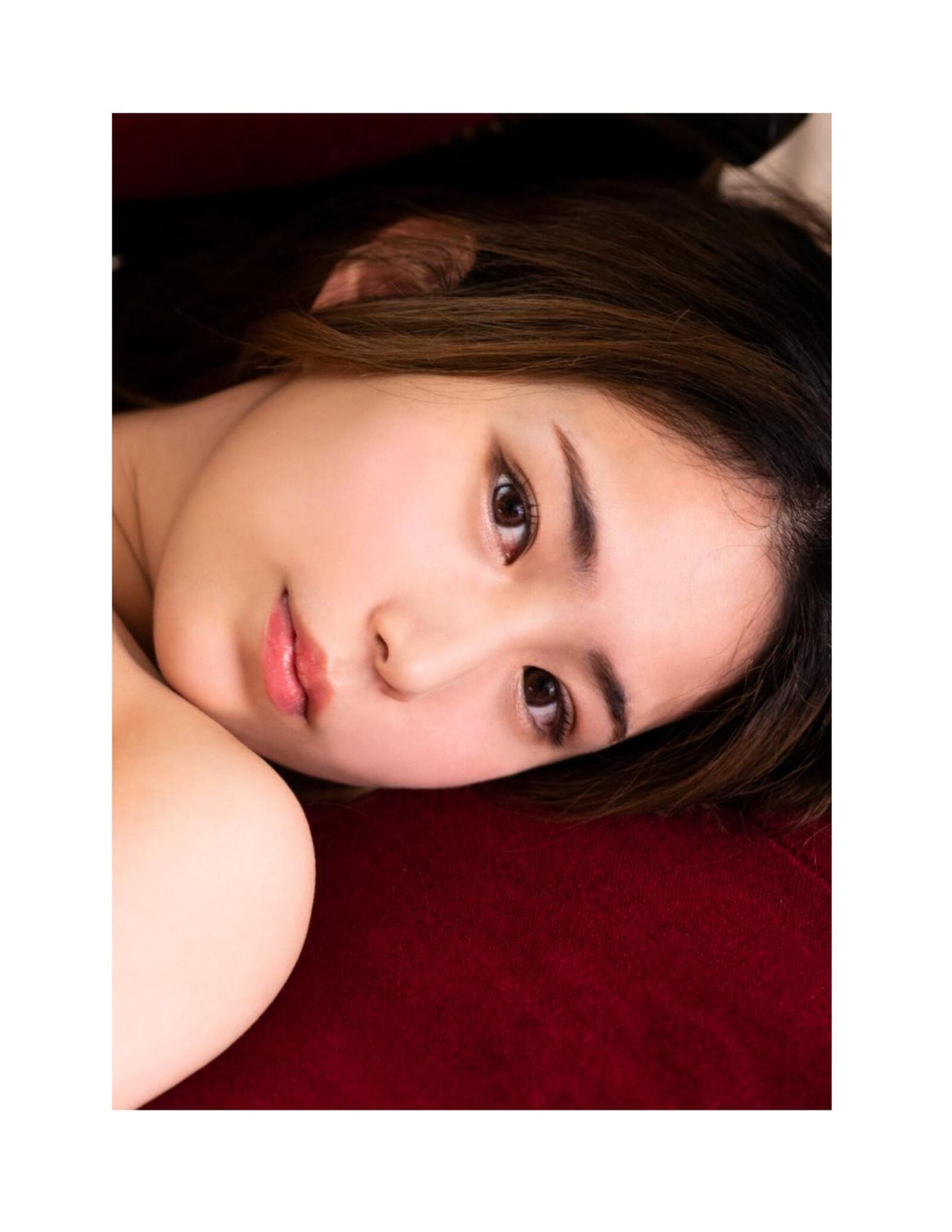 Yuria Yoshine Photobook Chichi ..