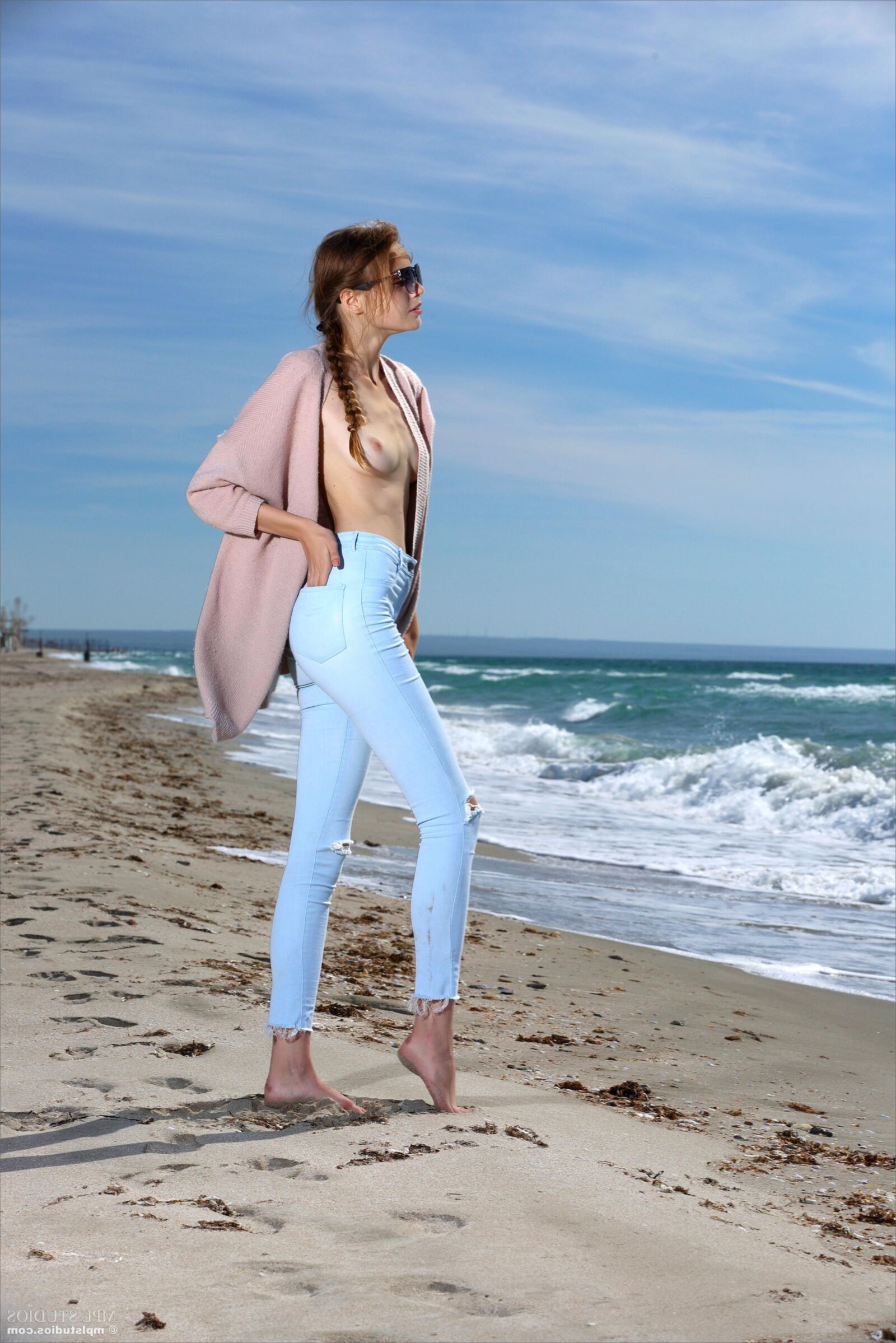 Elle Beach Story