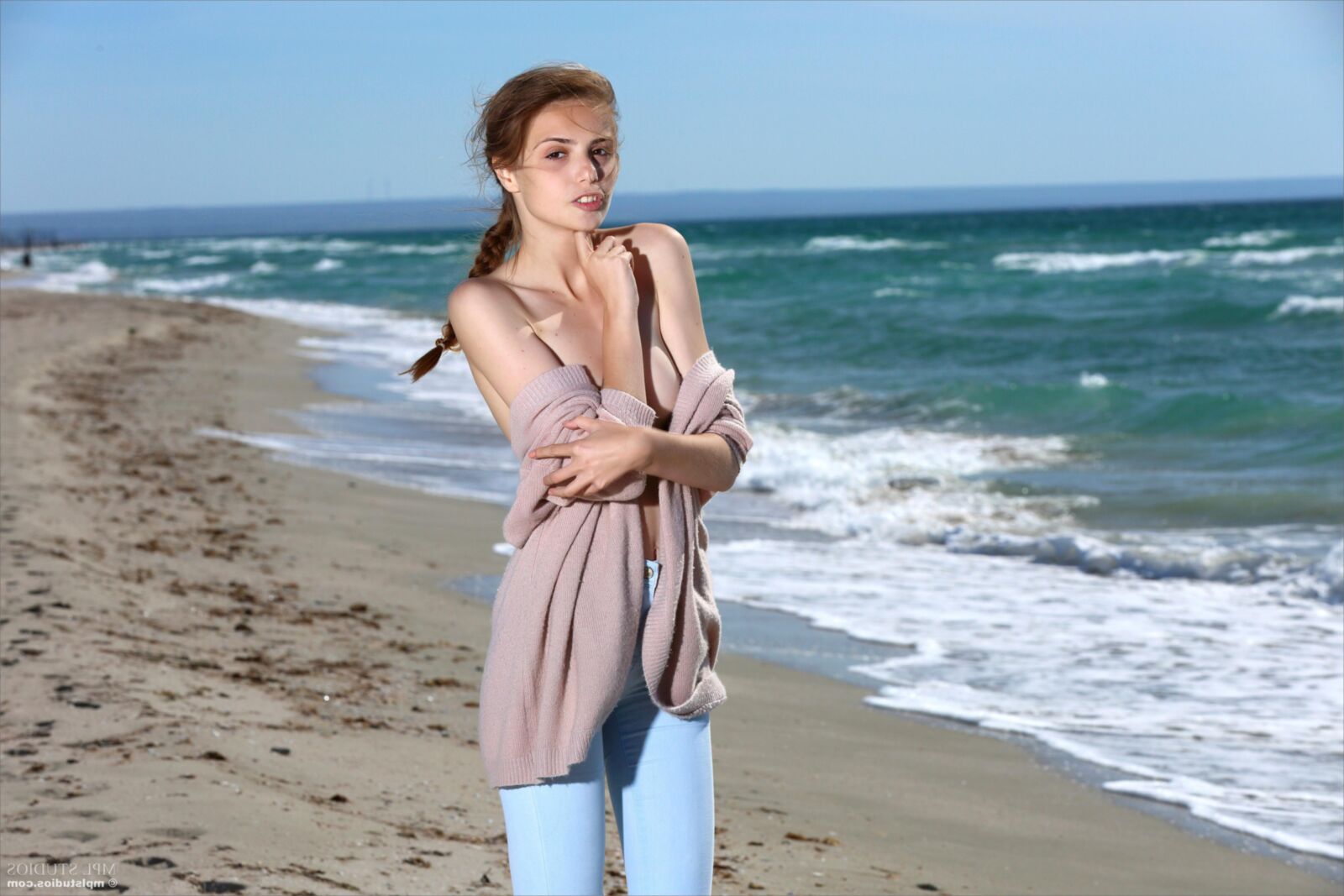 Elle Beach Story