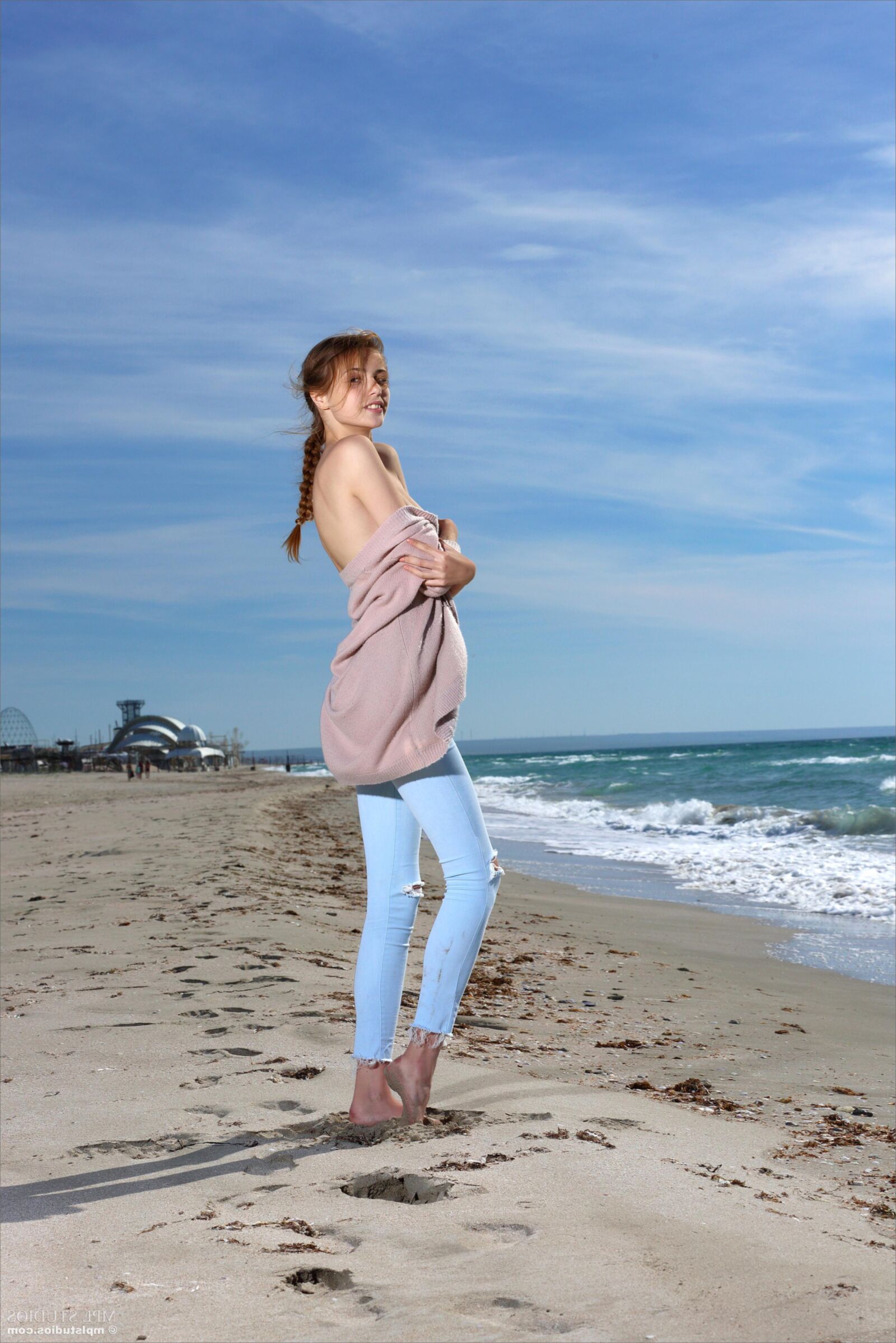 Elle Beach Story
