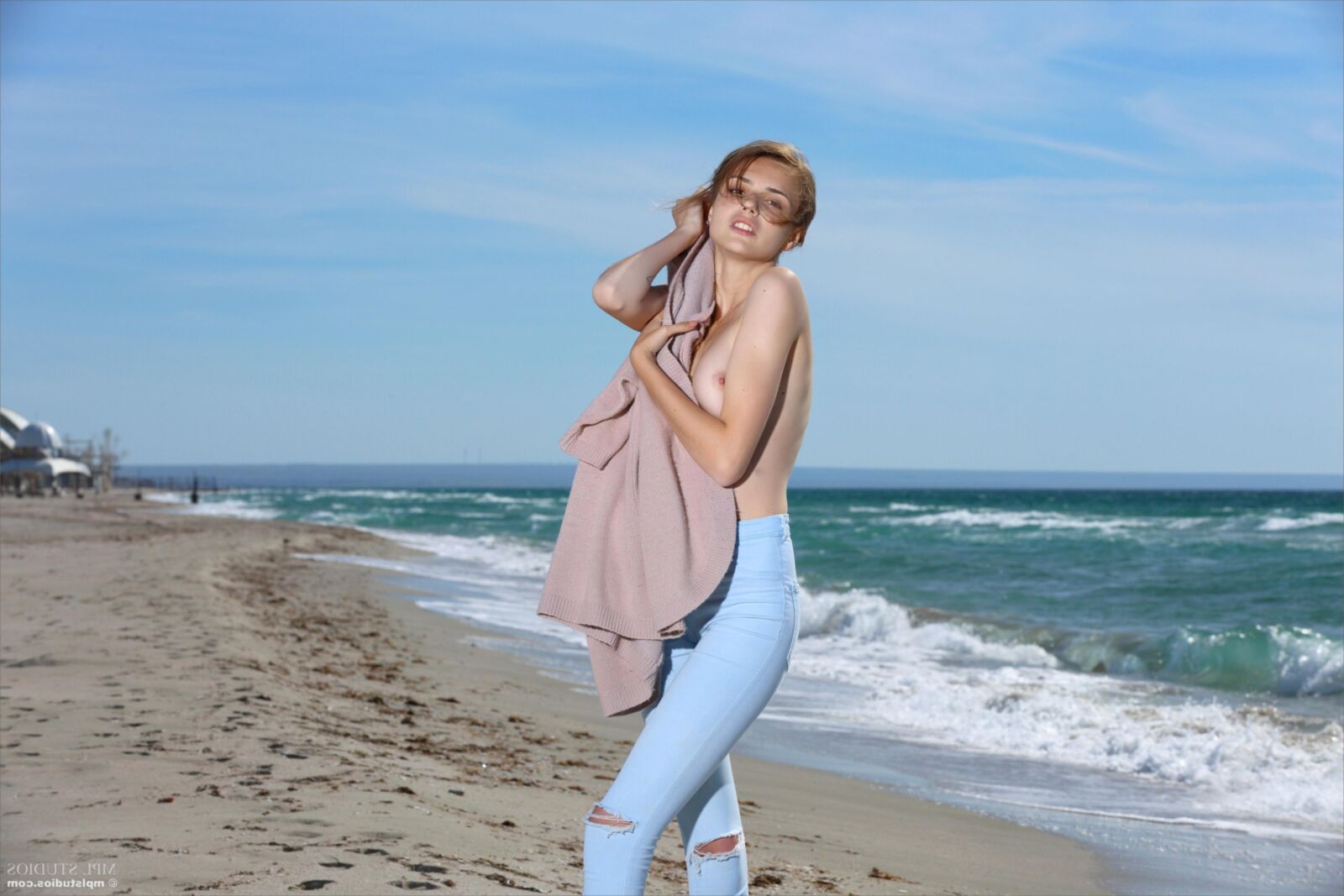 Elle Beach Story
