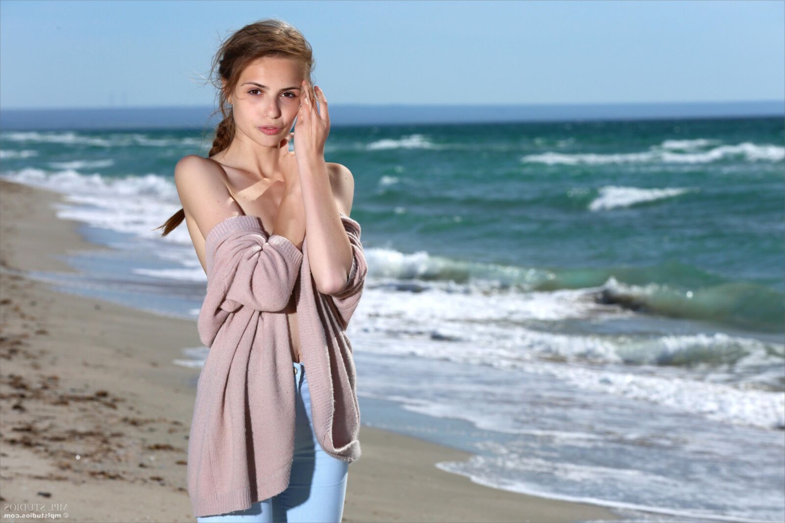 Elle Beach Story
