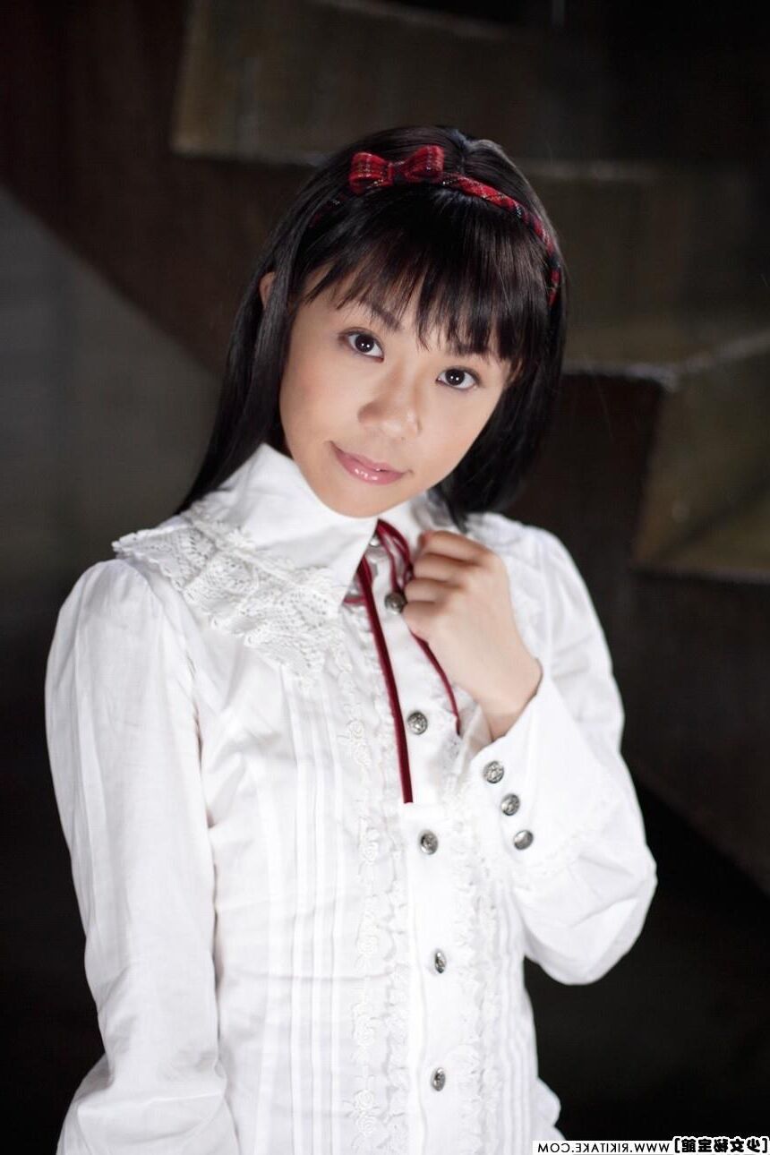 modelo de desnudos japonés Kaede Nishida