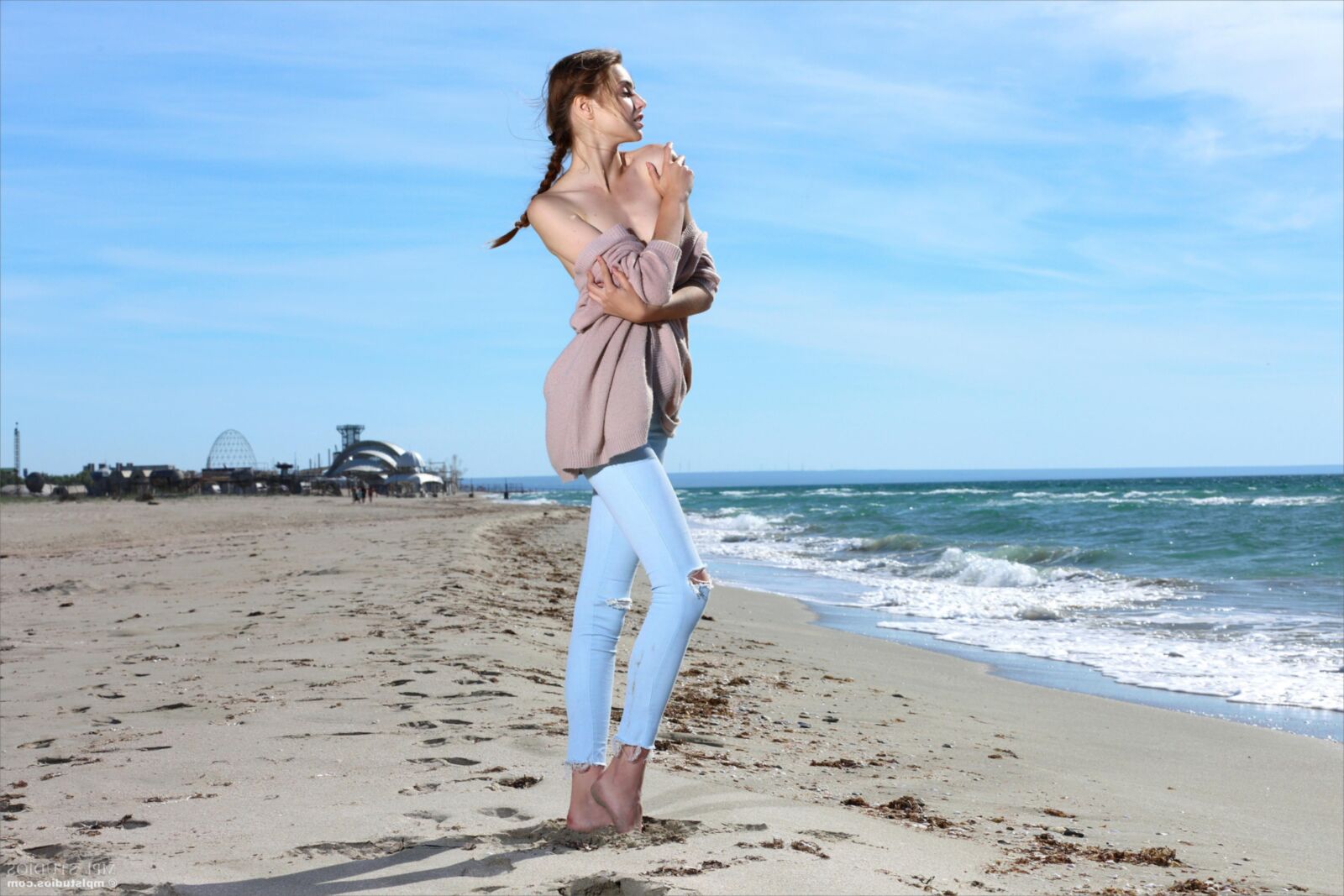 Elle Beach Story