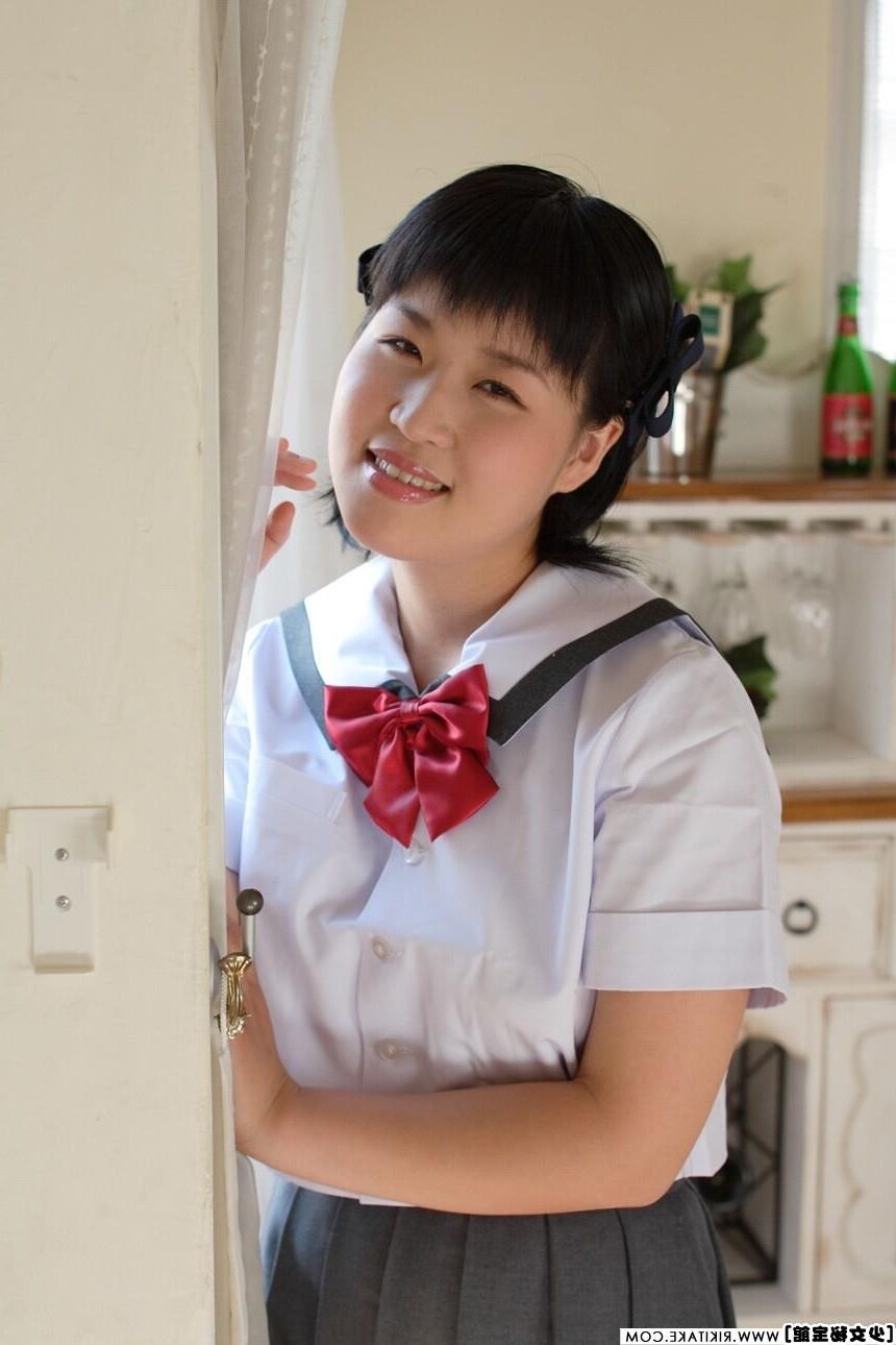 modelo nude japonês mako hujii