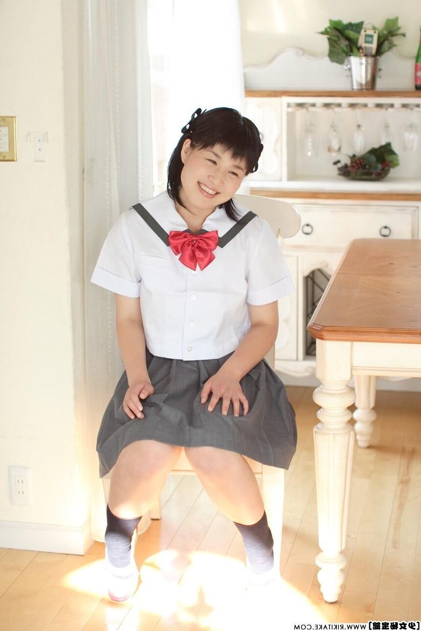 modelo nude japonês mako hujii
