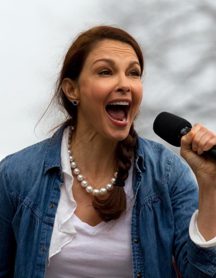 Mama Ashley Judd