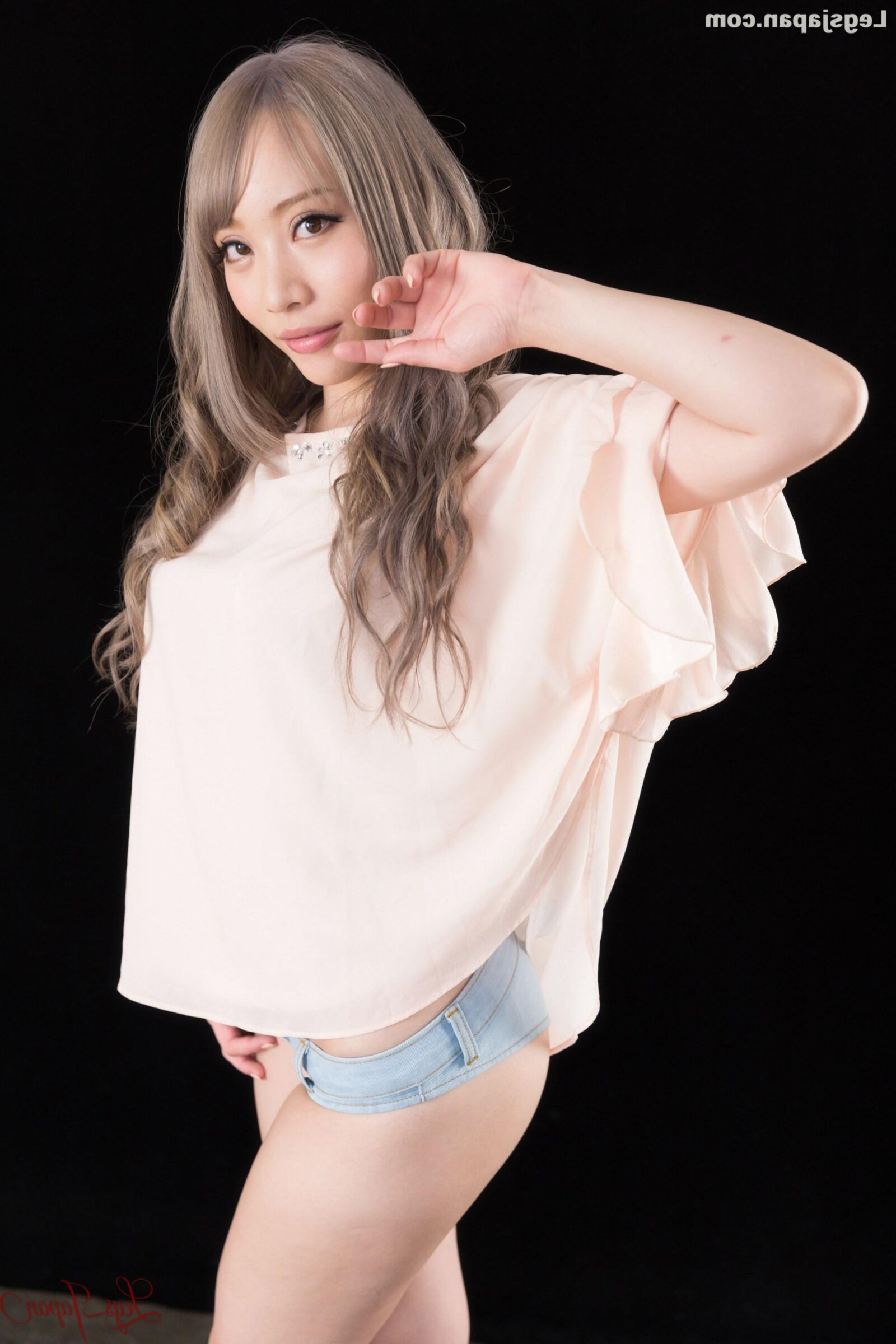 Японская обнаженная модель Airi Mashiro.
