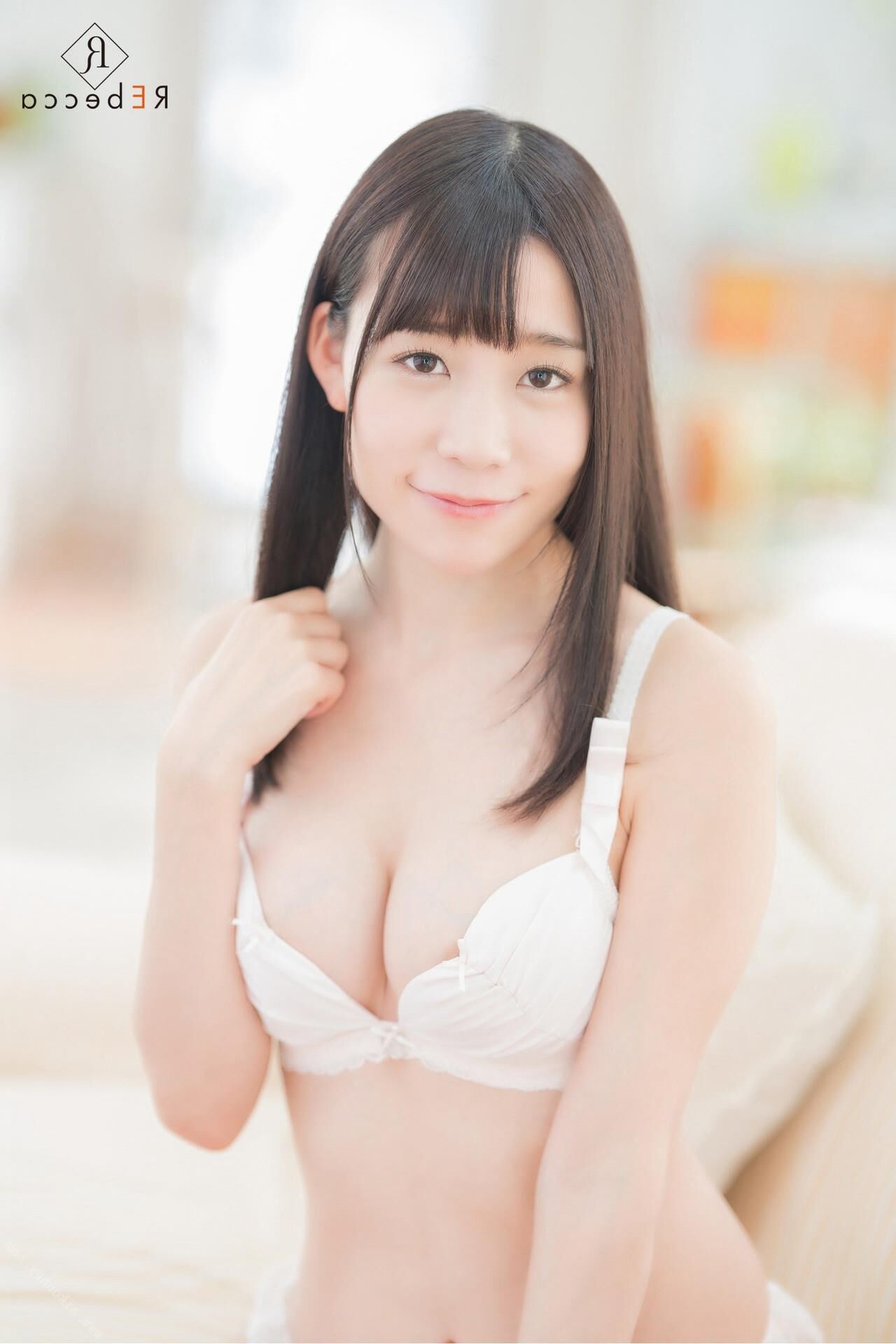 Yui Tomita Pet Idol