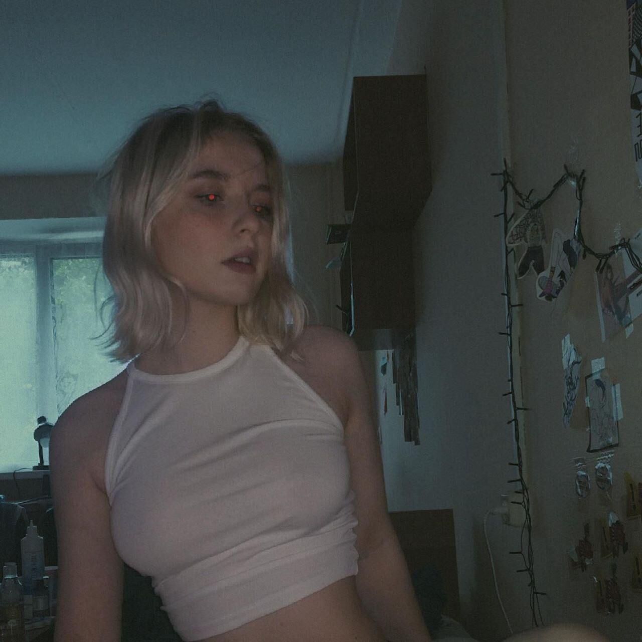 服を着た胸