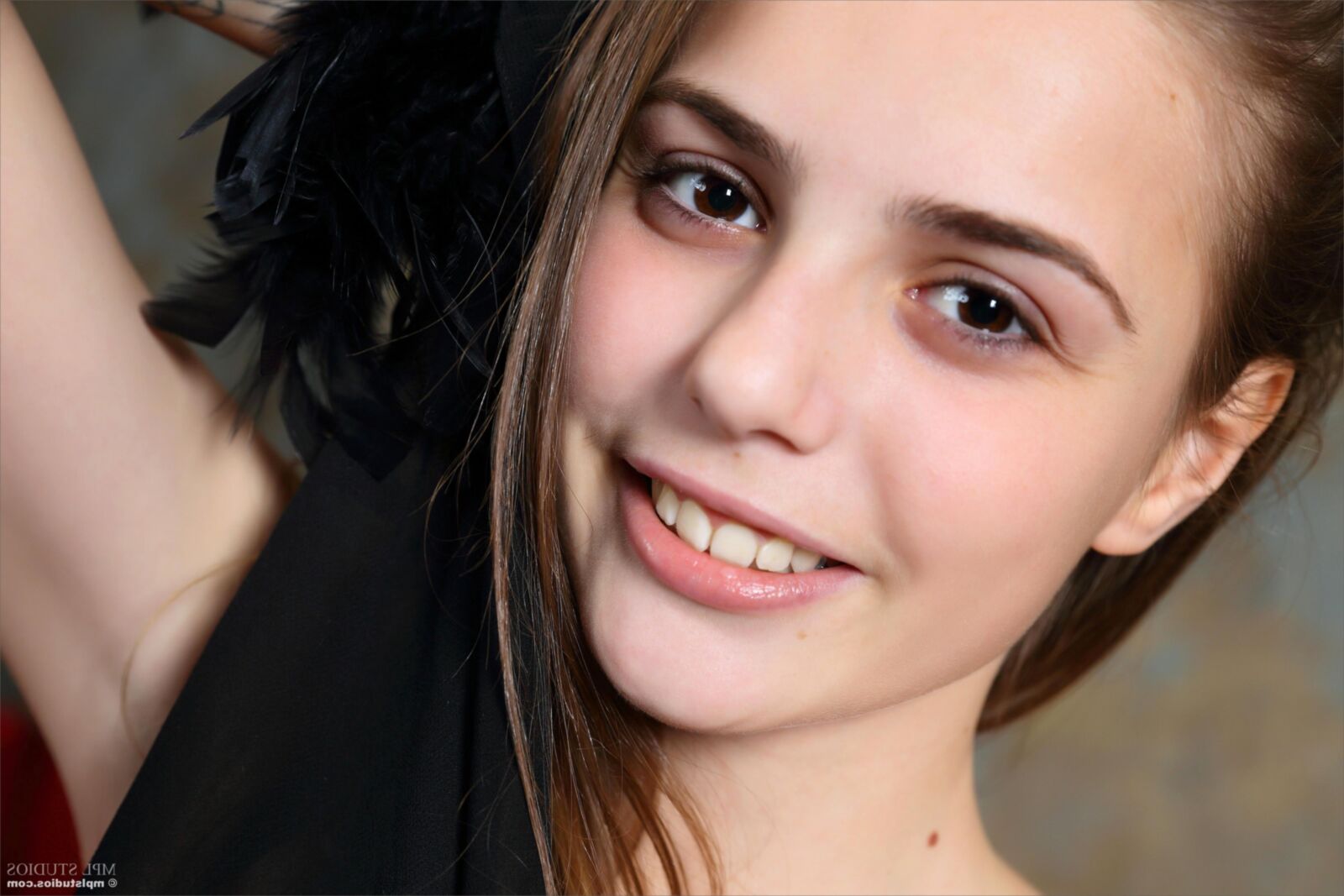 Elle Incredible Elle