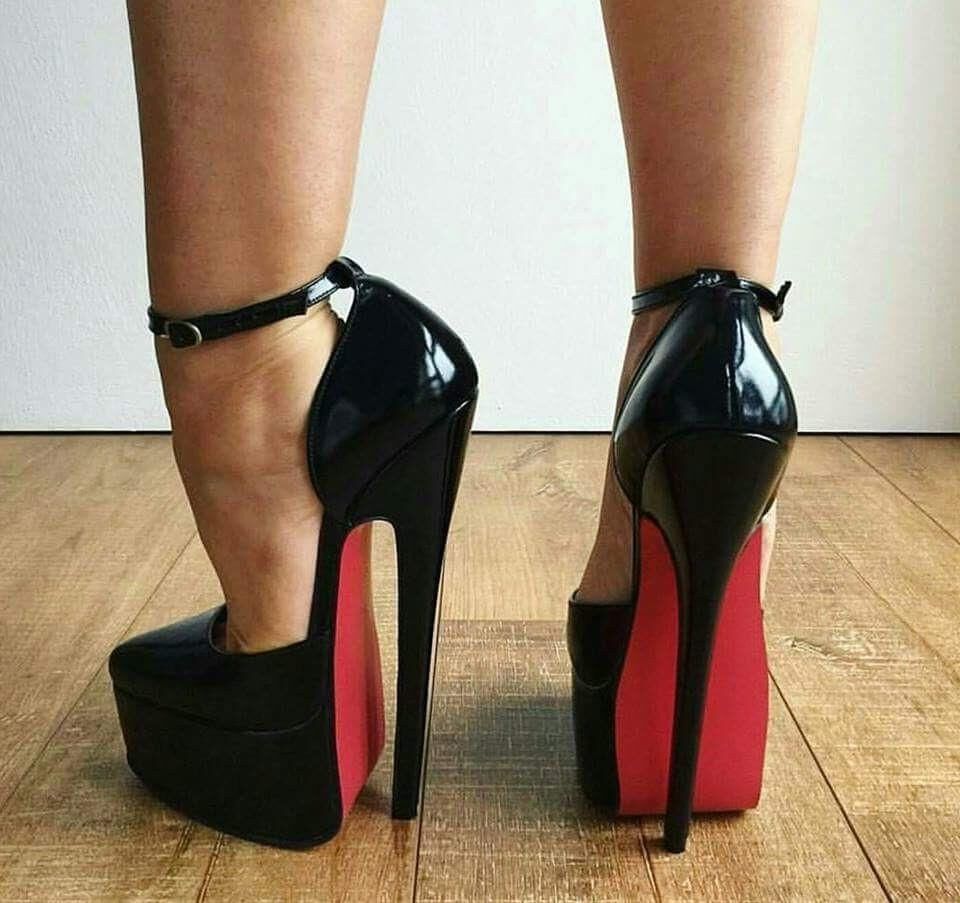  Worship At Her Feet 