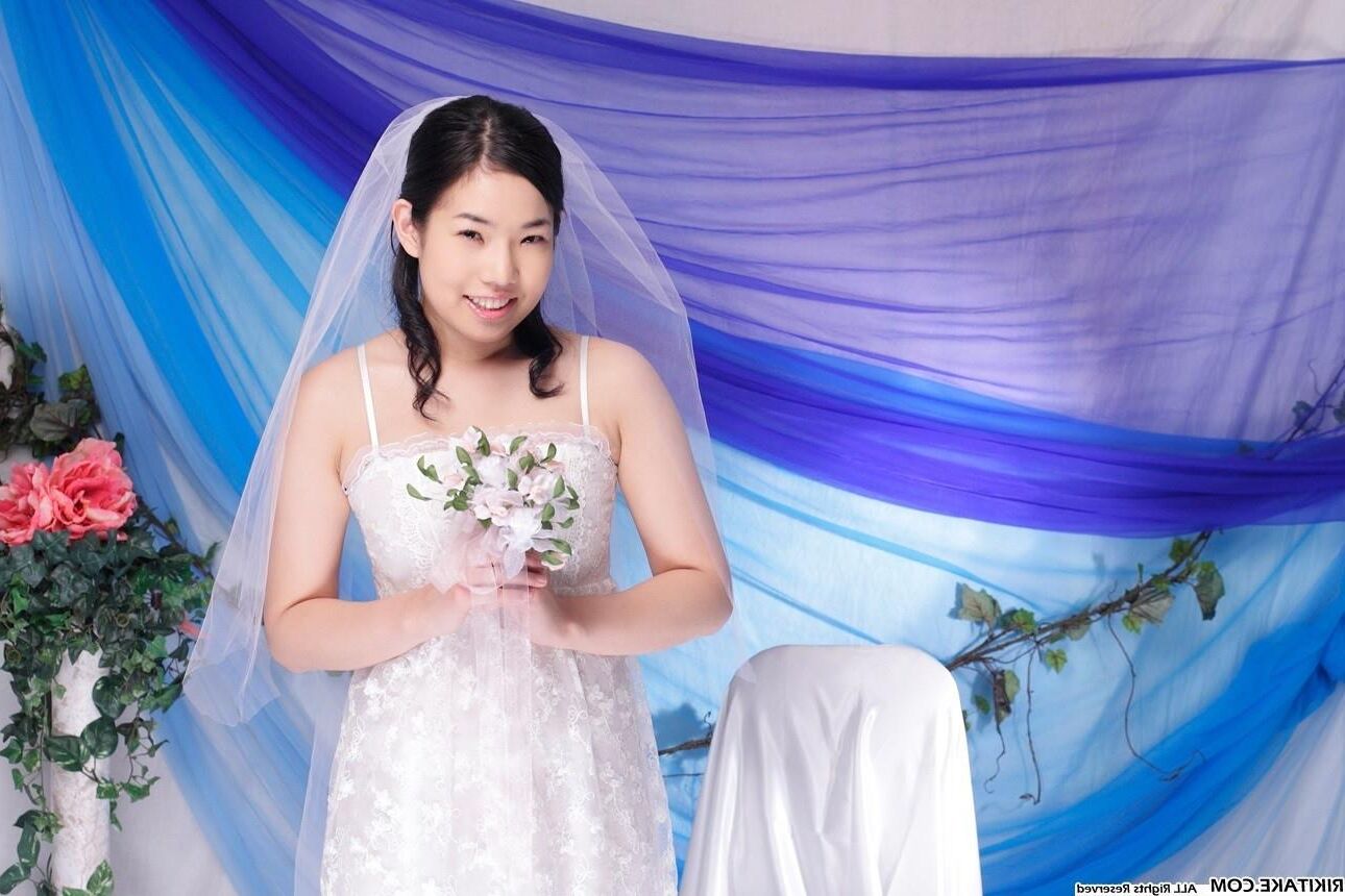 japanese nude model Yui Hattori 