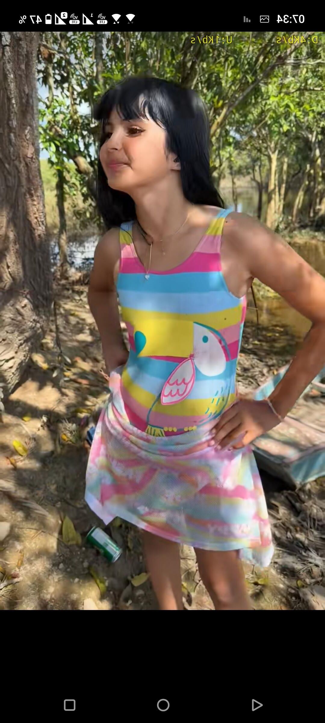 Teen Sophia terra