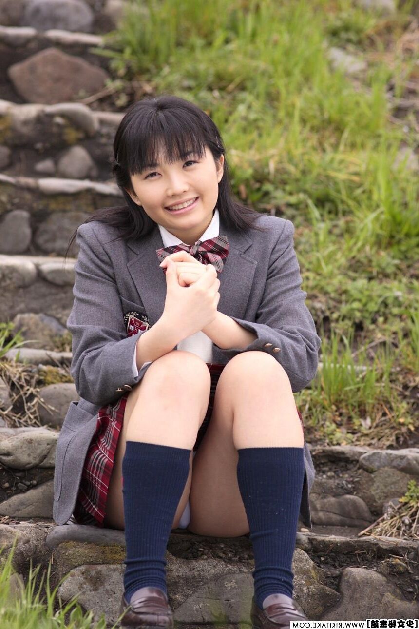 japanese nude model Mika Hanai