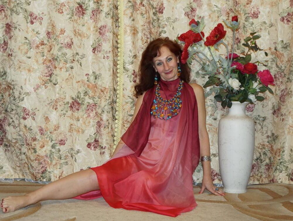 Non Nude Matures and Grannies 