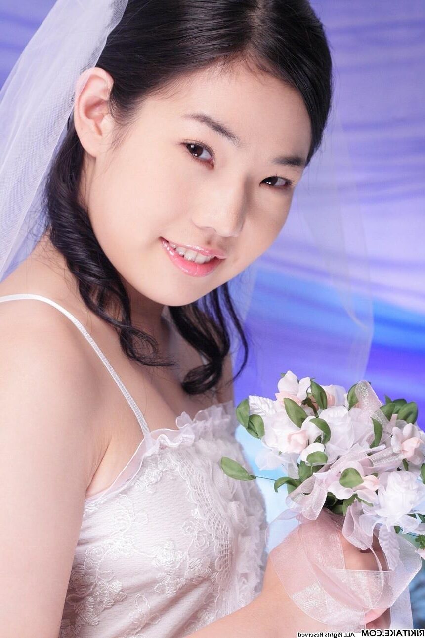 japanese nude model Yui Hattori 