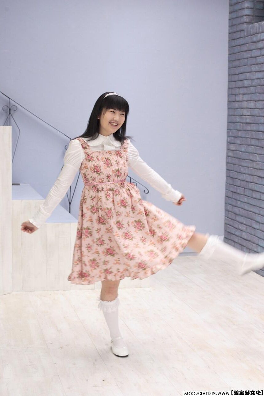 japanese nude model Mika Hanai