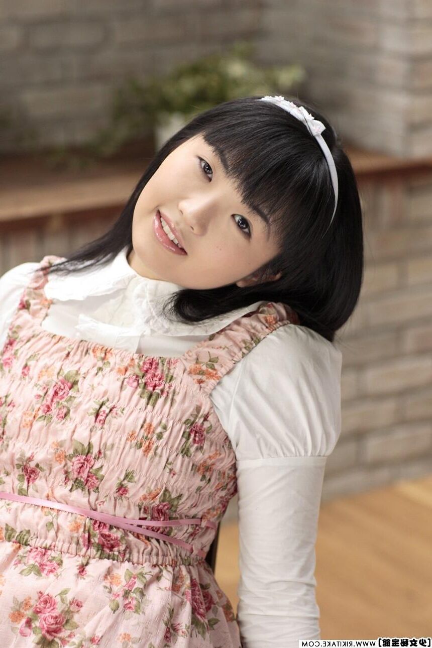 japanese nude model Mika Hanai