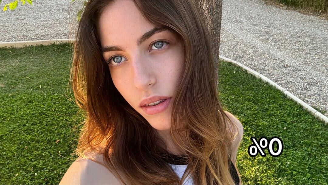 Blue eyes whore