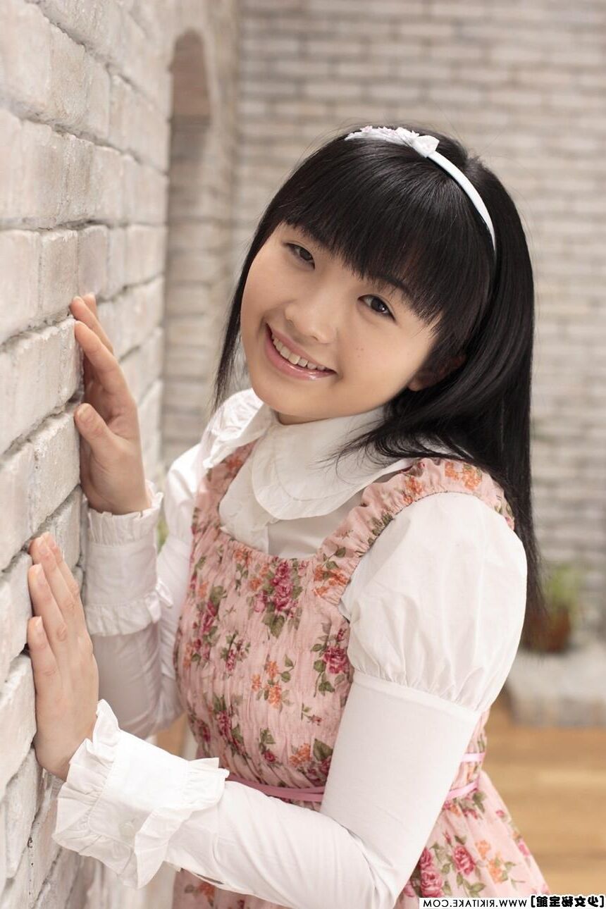 japanese nude model Mika Hanai