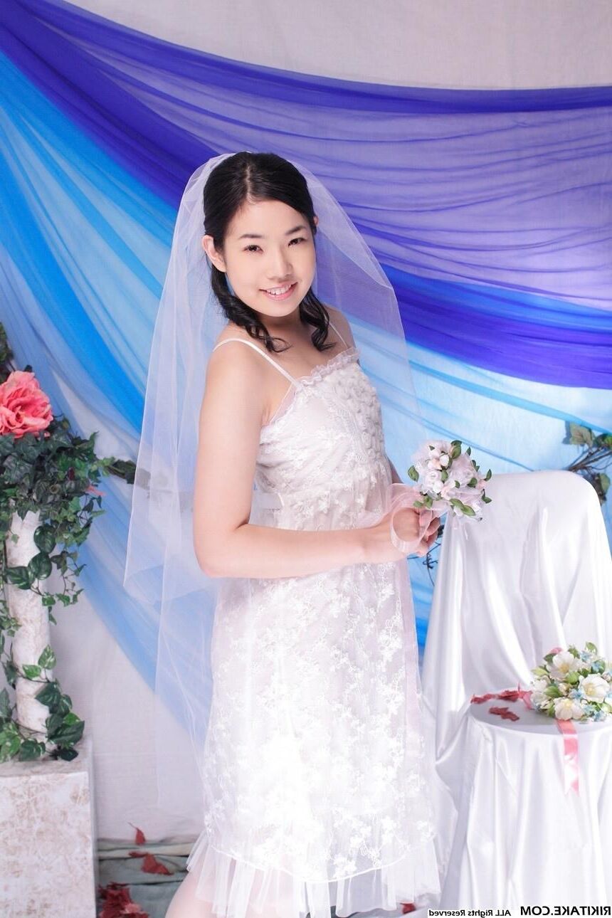 japanese nude model Yui Hattori 