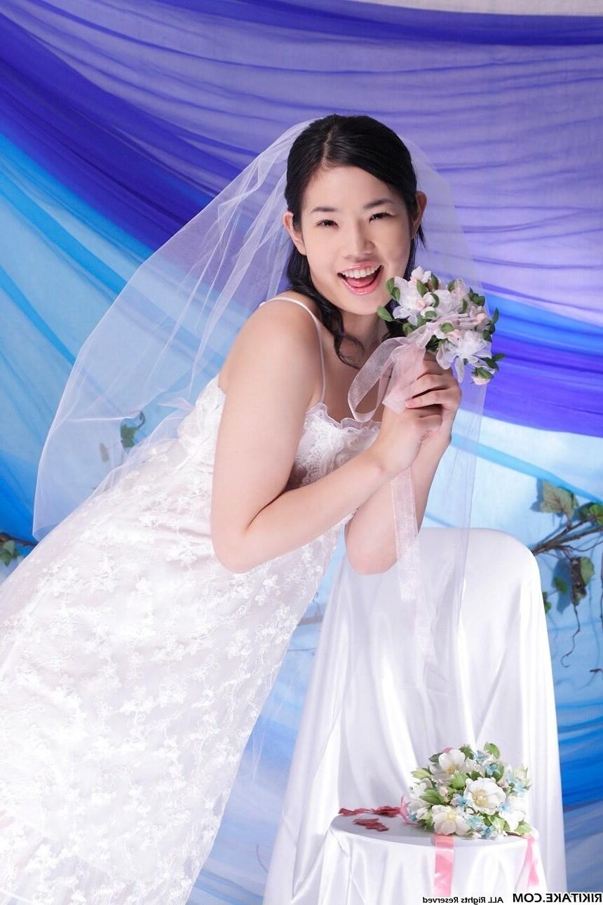 japanese nude model Yui Hattori 
