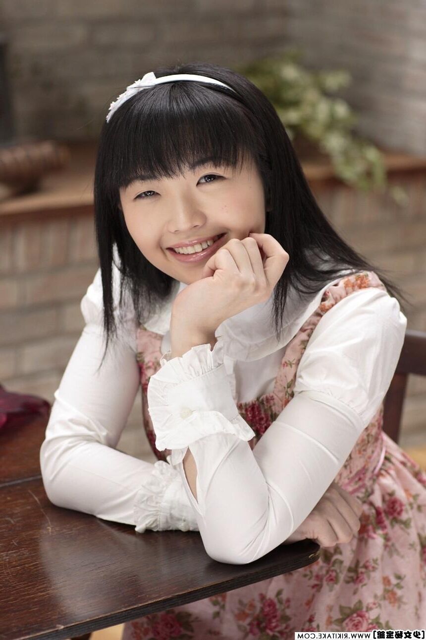 japanese nude model Mika Hanai