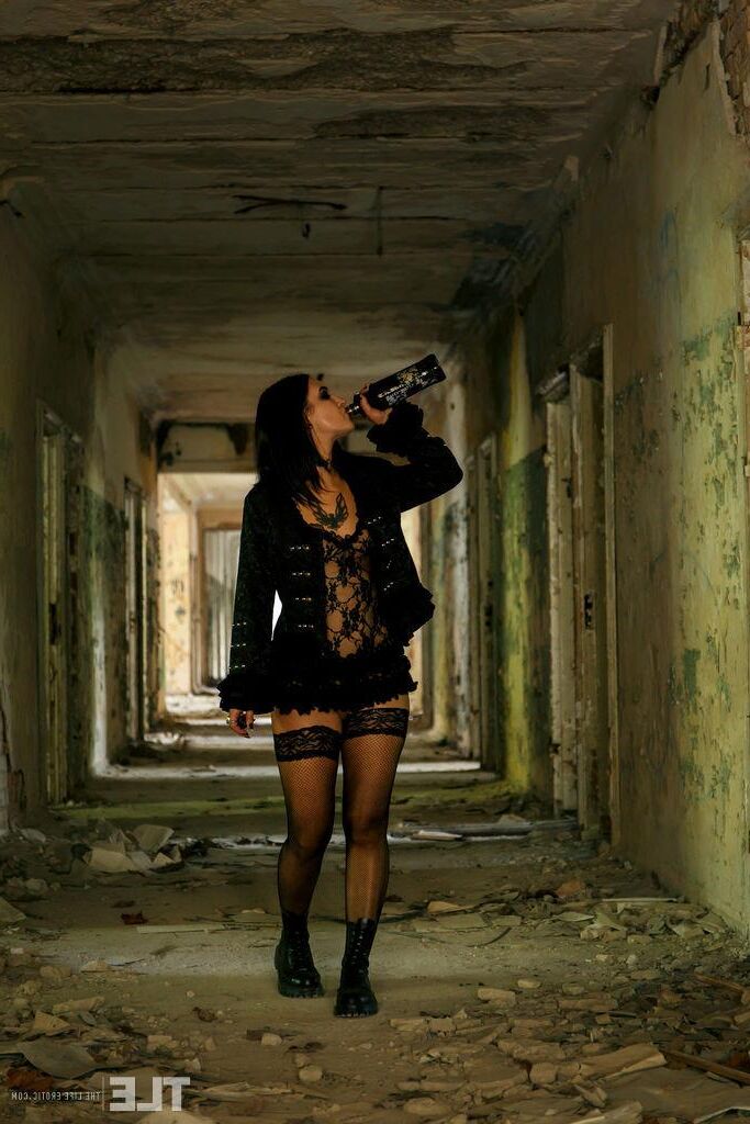 Outdoor : Urban Encounters