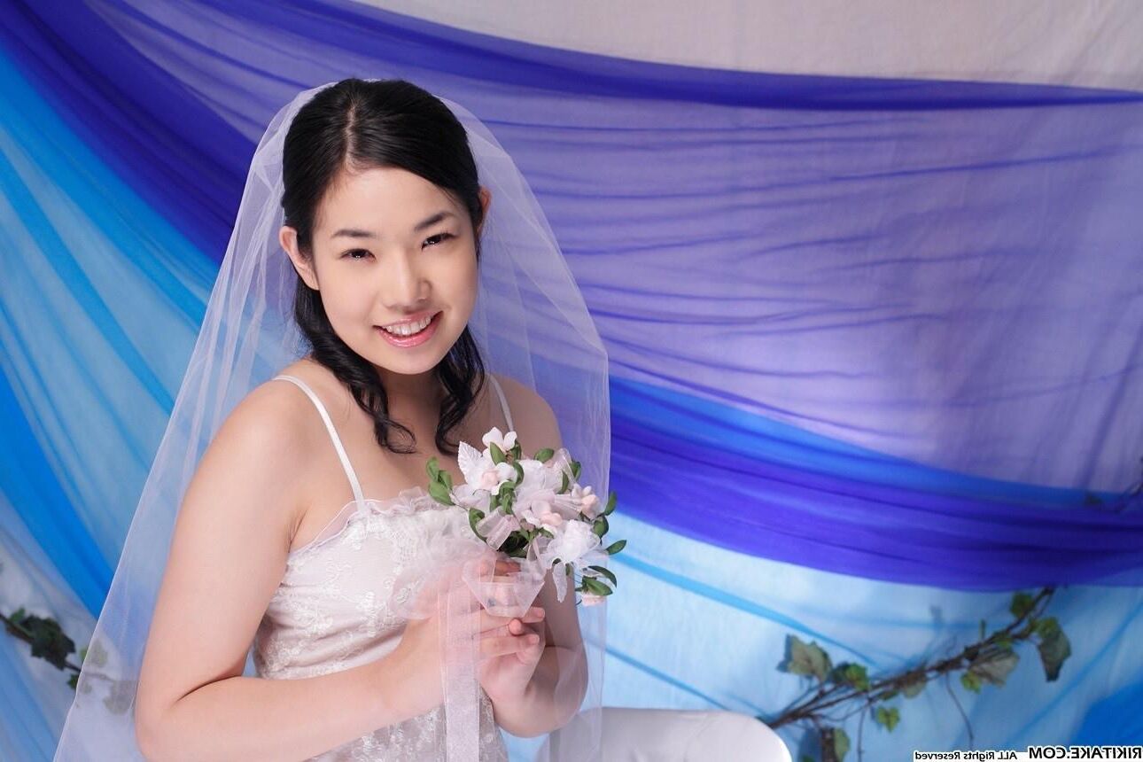 japanese nude model Yui Hattori 