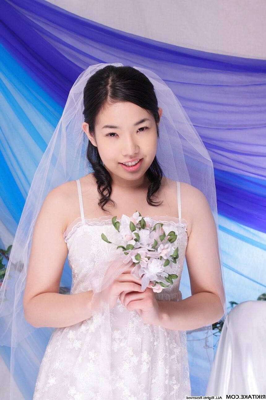 japanese nude model Yui Hattori 