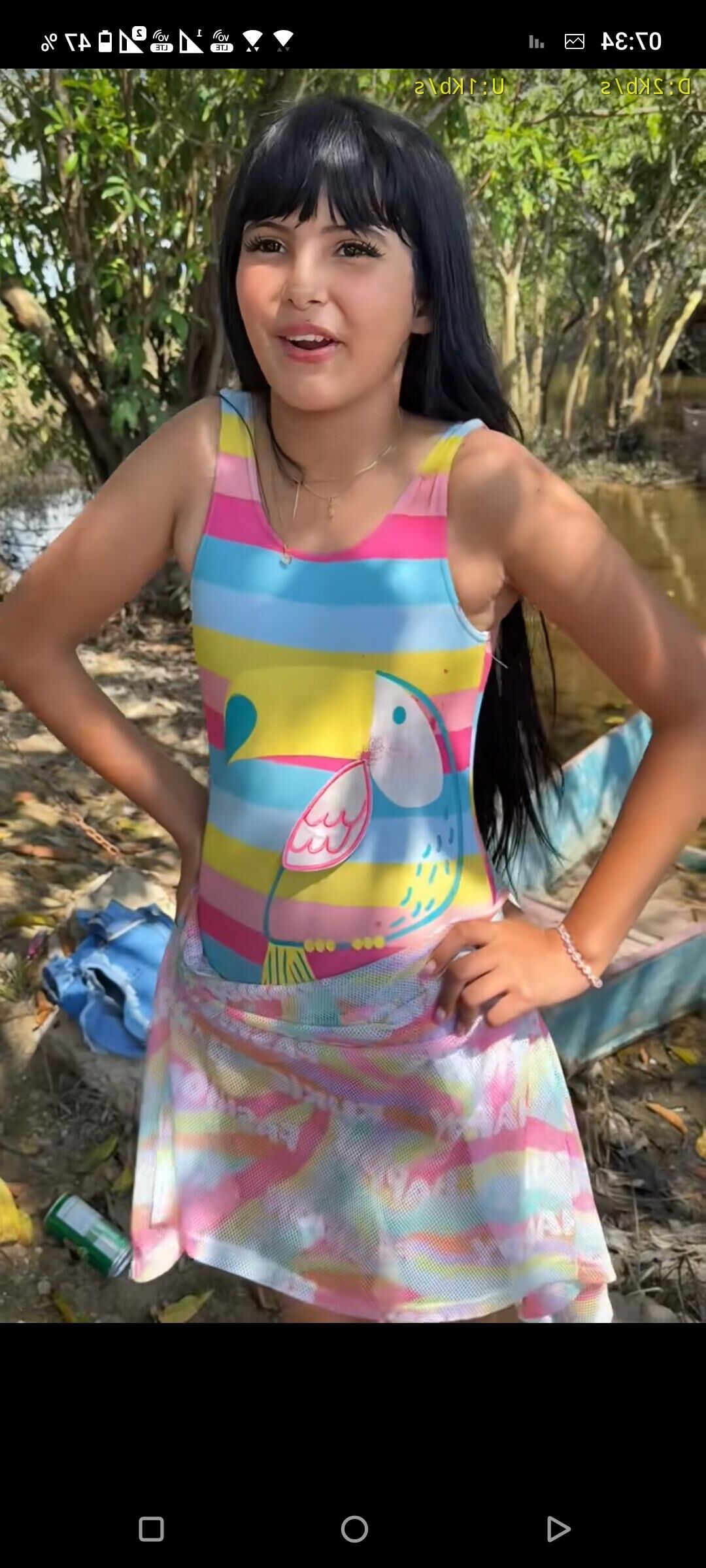 Teen Sophia terra