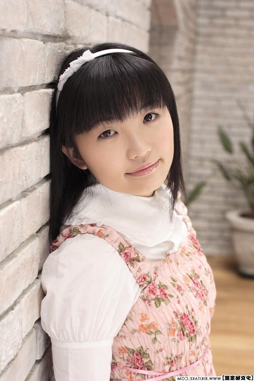 japanese nude model Mika Hanai