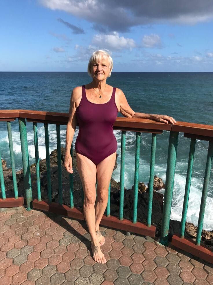 Matures and Grannies in Swimsuits 