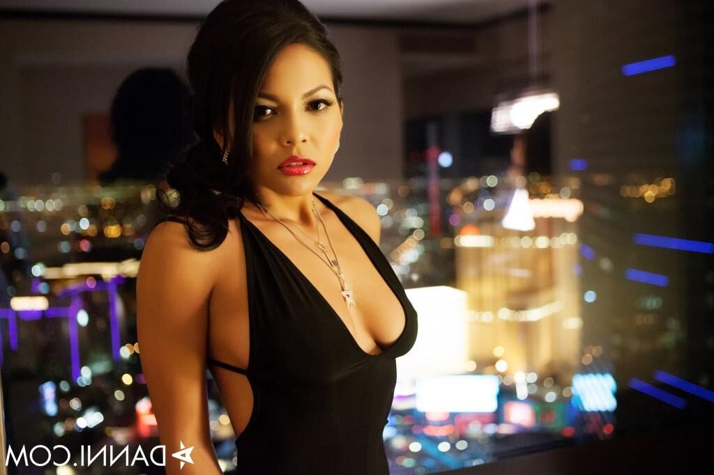 . Adrianna Luna. Very sexy woman
