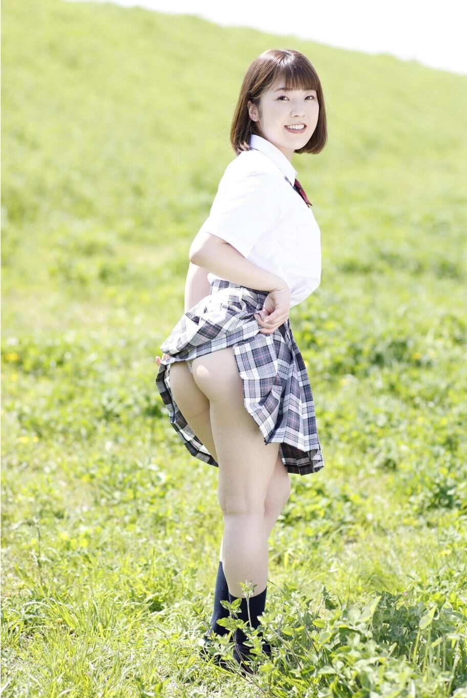 Yuina Ogura Cute and Sexy Body