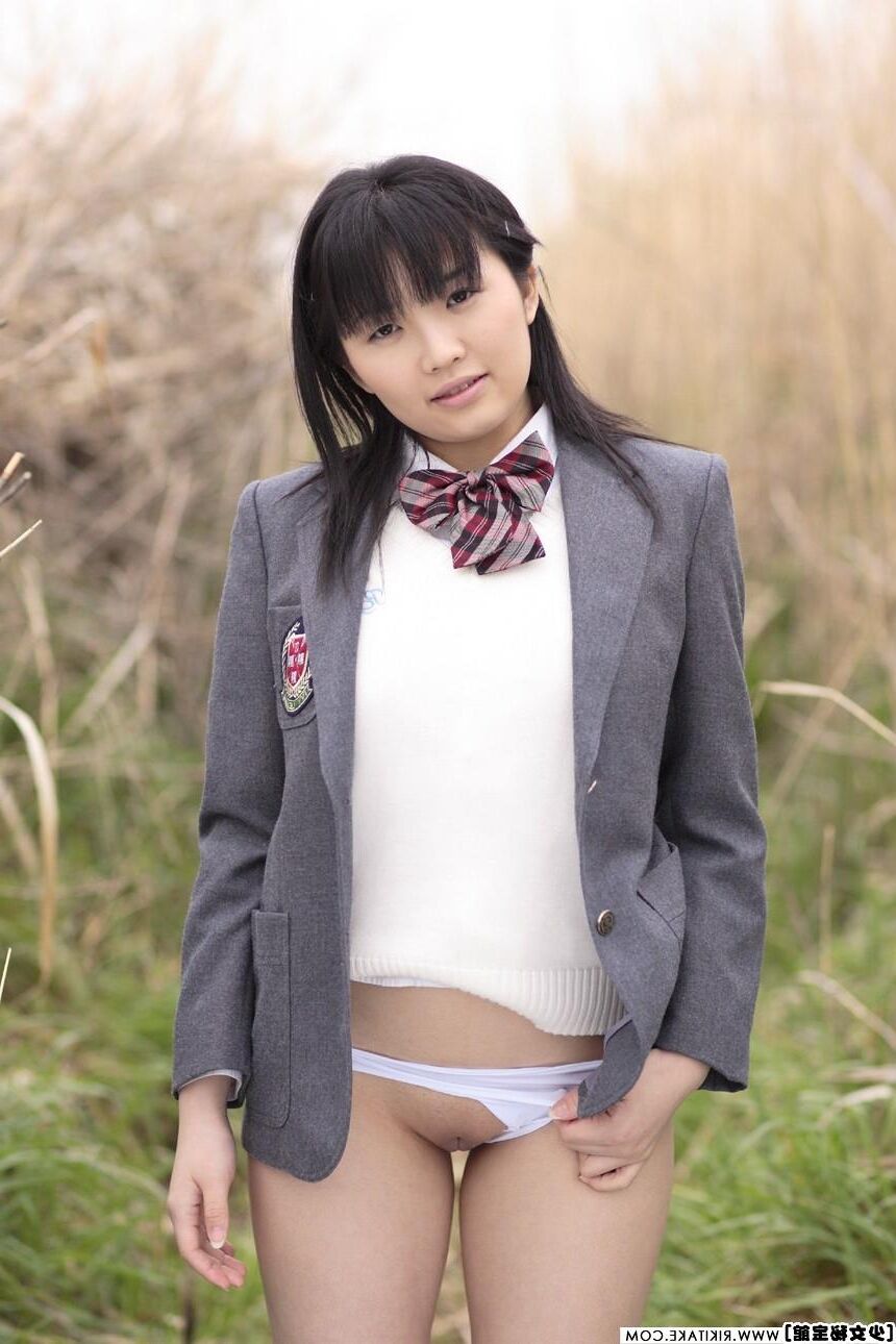 japanese nude model Mika Hanai