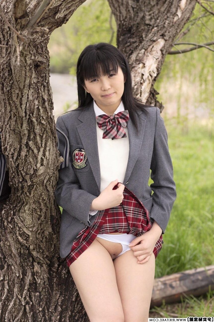 japanese nude model Mika Hanai