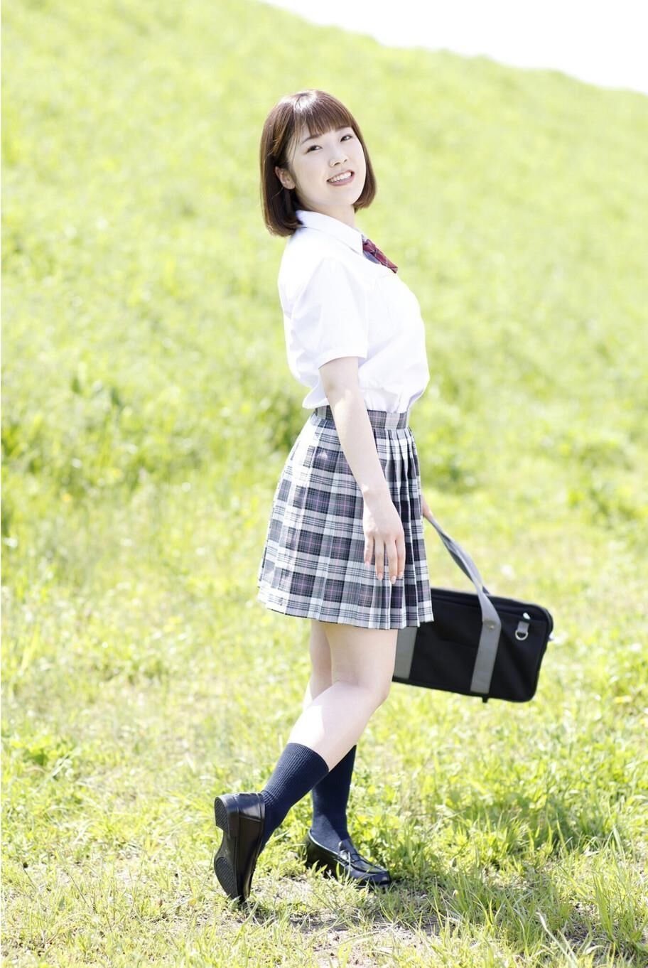 Yuina Ogura Cute and Sexy Body