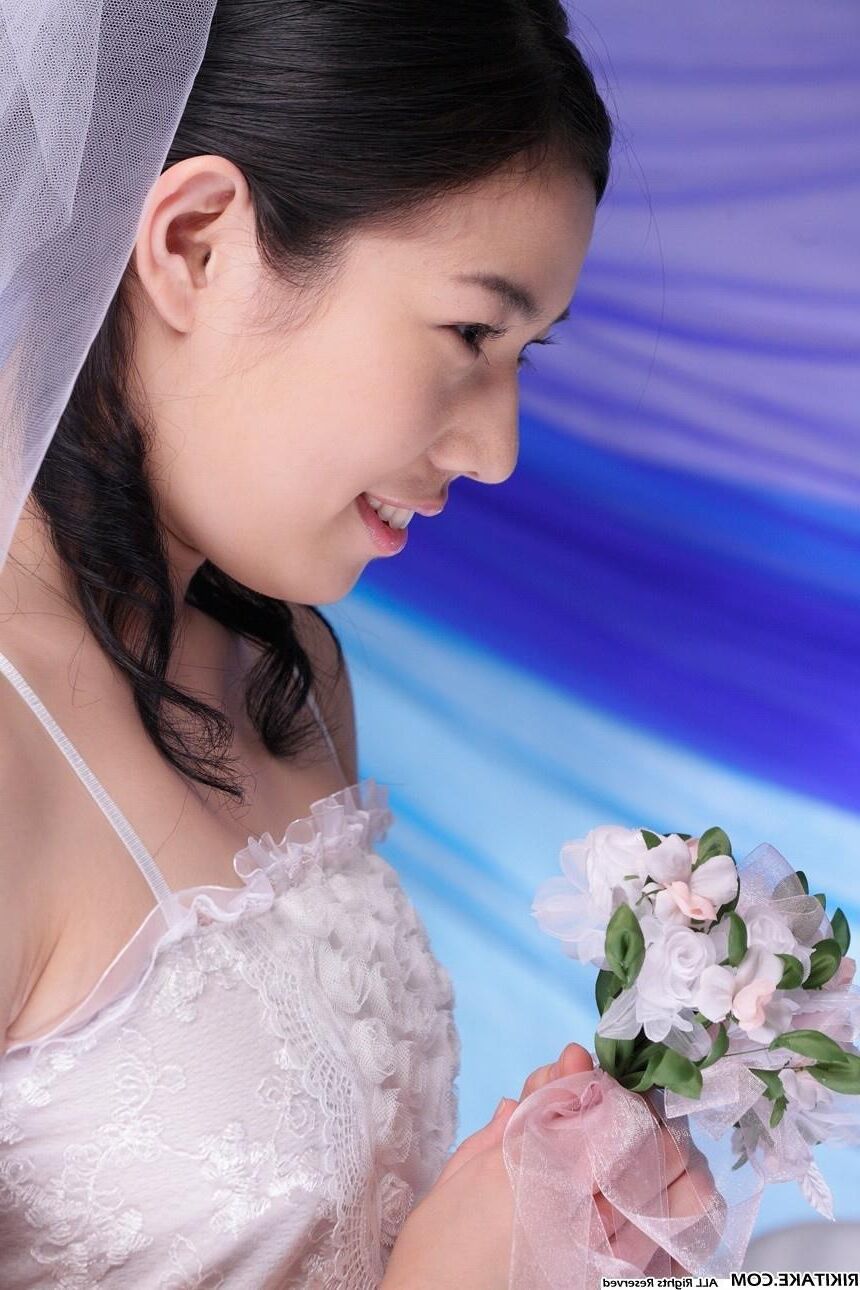 japanese nude model Yui Hattori 