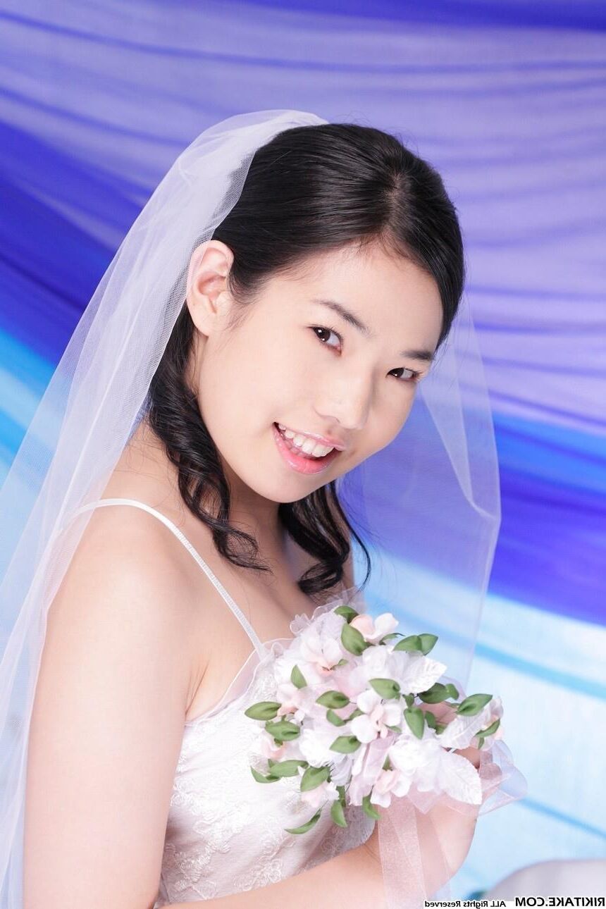 japanese nude model Yui Hattori 