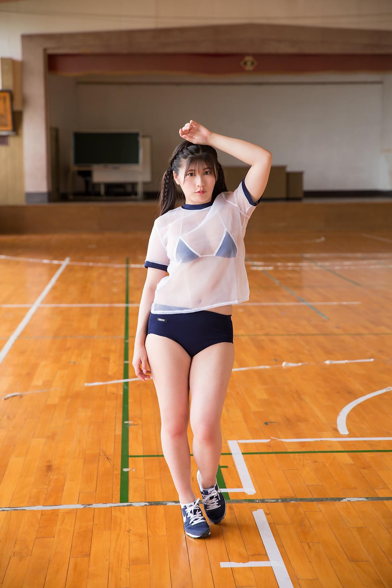 Yoshino Chitose Limited Gallery 