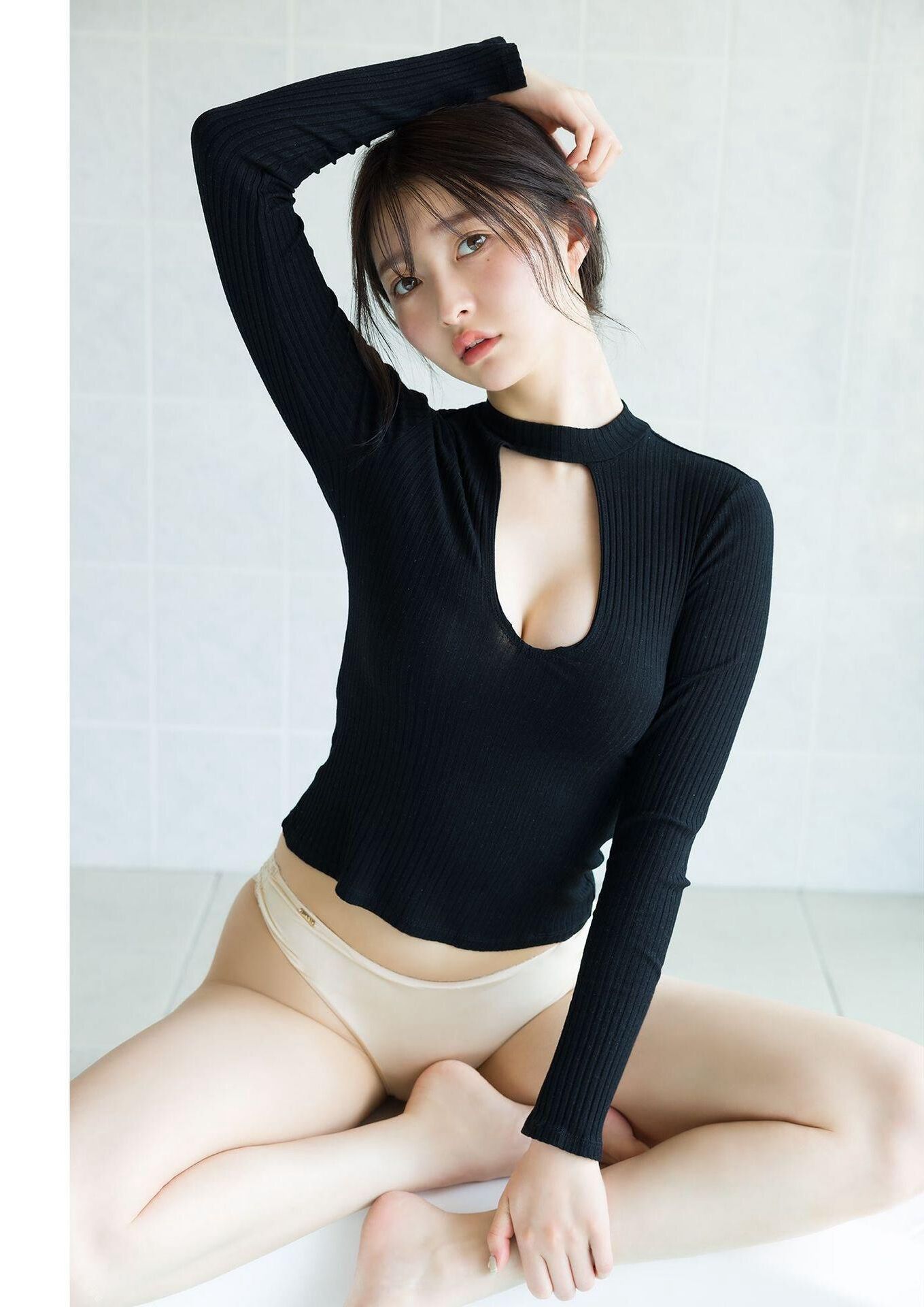Moka Hashimoto Delivering Love