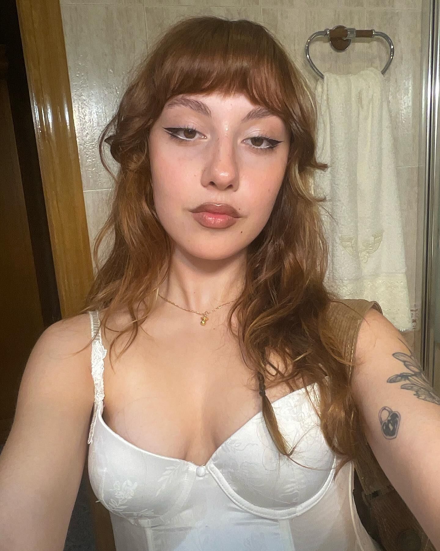 Brunnette Whore