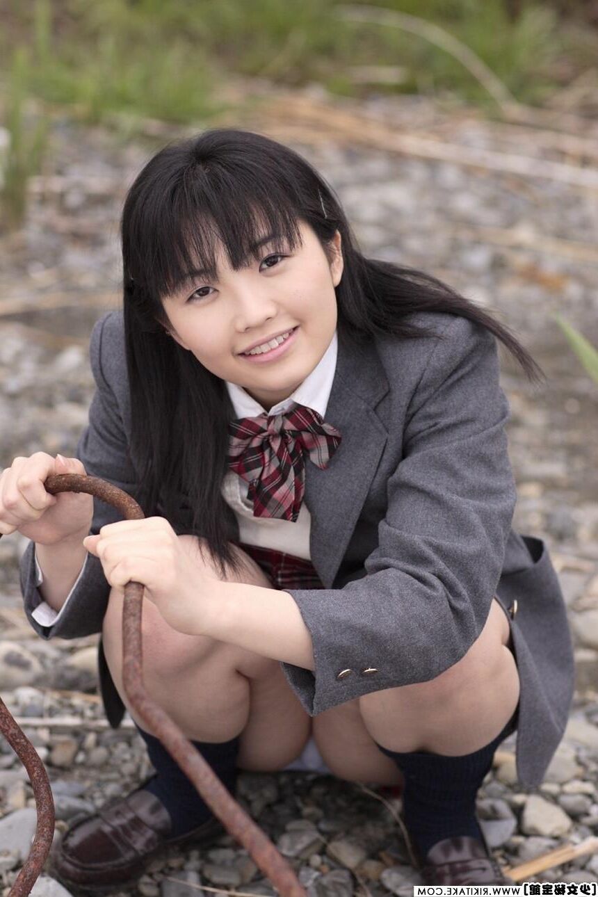 japanese nude model Mika Hanai